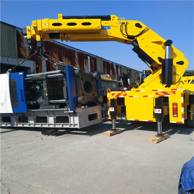 平坝 大吨位折臂吊出租费用解析：一小时租赁多少钱