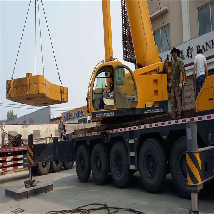 平坝当地吊车出租|机器吊装|75吨|工厂搬迁服务