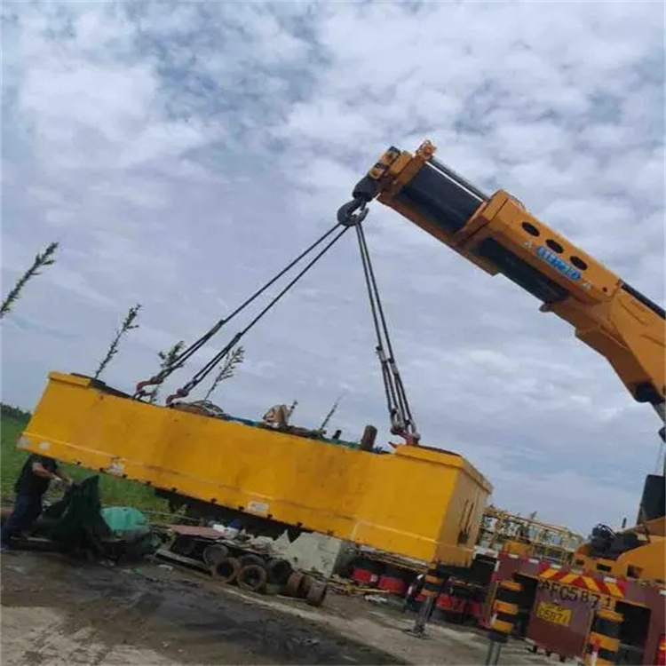 平坝随车吊吊集装箱怎么吊