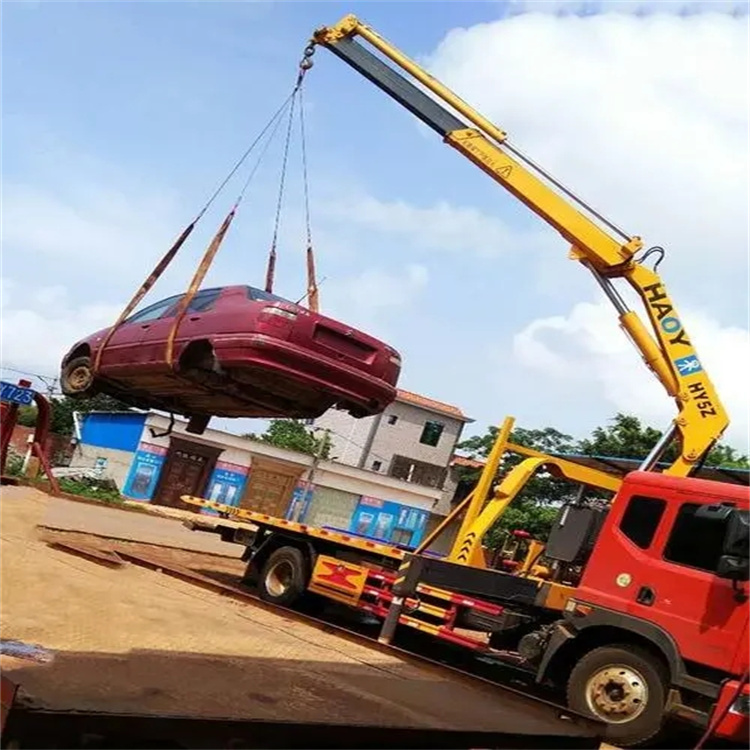 平坝吊车吊汽车的正确方法